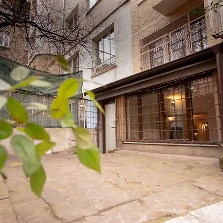 With Courtyard Just Steps Away Vitosha Str Sofia